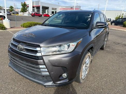 Certified 2018 Toyota Highlander Limited AWD/4WD image 1
