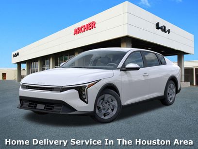 New 2025 Kia K4 LX
