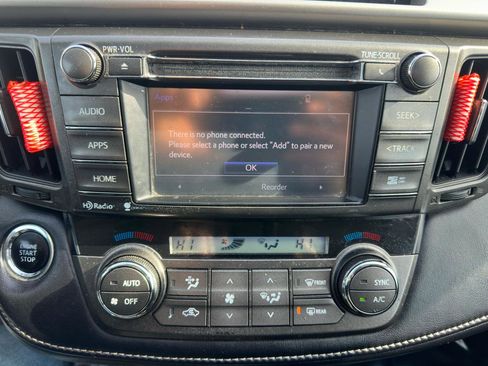 Used 2014 Toyota RAV4 Limited w/ Preferred Accessory Package image 27