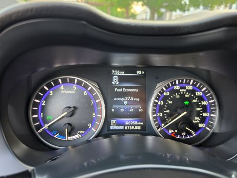 Used 2014 INFINITI Q50 Hybrid w/ Deluxe Technology Package RWD image 37