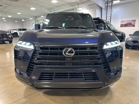 Used 2026 Lexus GX 550 w/ Accessory Package (2T) AWD/4WD image 2