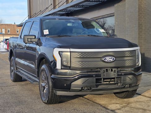 Used 2024 Ford F150 Lightning Flash w/ Max Trailer Tow Package image 3