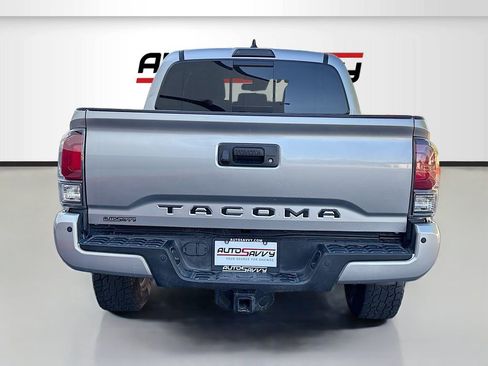 Used 2022 Toyota Tacoma TRD Off-Road w/ Technology Package AWD/4WD image 6