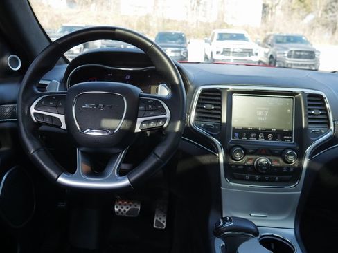 Used 2015 Jeep Grand Cherokee SRT w/ Luxury Group II image 32