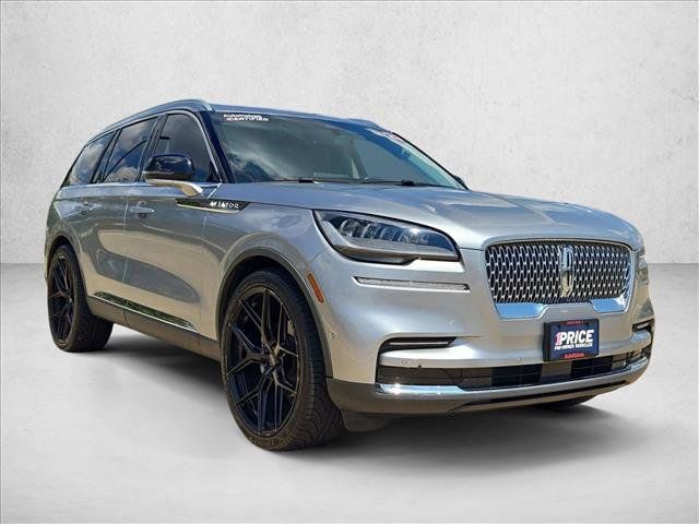Used 2023 Lincoln Aviator Reserve w/ Elements Package Plus RWD image 3