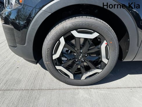 New 2025 Kia Telluride S image 8