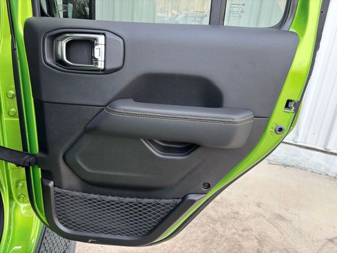 Used 2025 Jeep Gladiator Sport image 26