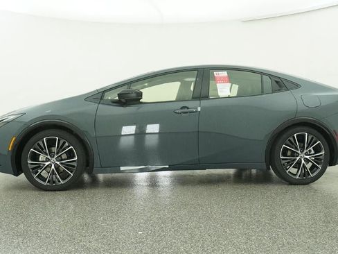 New 2026 Toyota Prius XLE FWD image 19