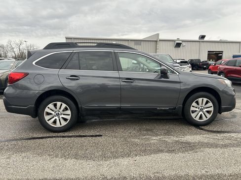 Used 2019 Subaru Outback 2.5i Premium w/ Popular Package #2 image 8
