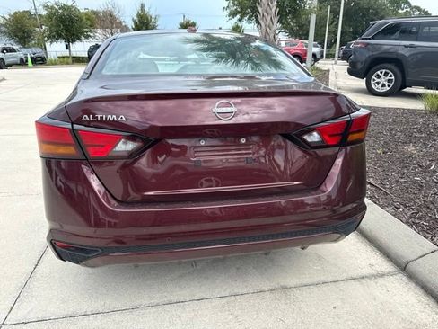 Used 2025 Nissan Altima 2.5 SV FWD image 6