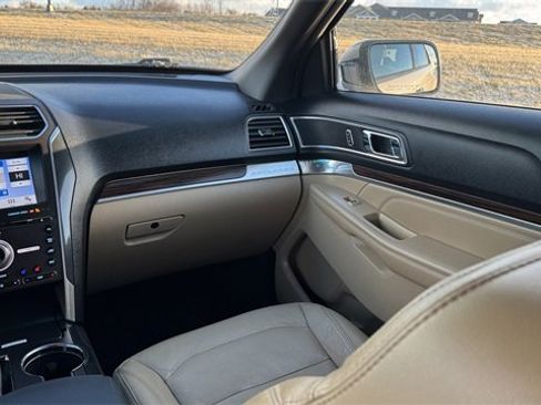 Used 2017 Ford Explorer Limited w/ Equipment Group 301A image 19