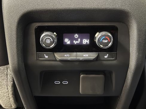 New 2026 Chevrolet Traverse RS image 18