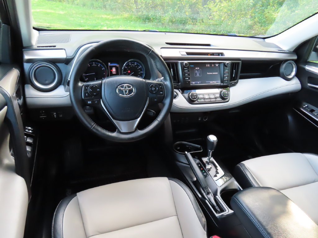 Used 2018 Toyota RAV4 Limited w/ All Weather Liner Package AWD/4WD image 4
