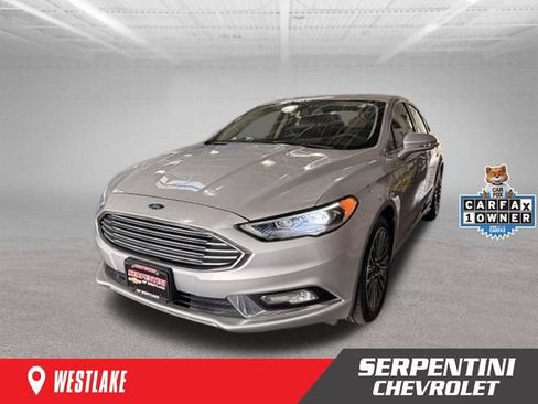Used 2017 Ford Fusion SE w/ Fusion SE Technology Package FWD image 1