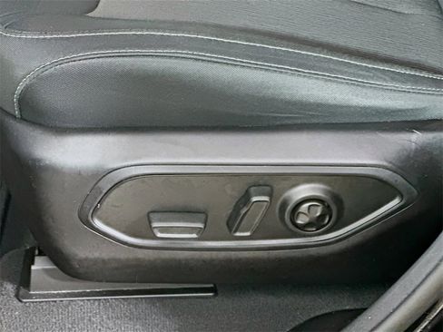 Used 2024 Jeep Grand Cherokee Laredo w/ Luxury Tech Group I image 22