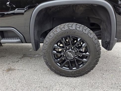 Used 2025 Chevrolet Silverado 2500 LTZ w/ Trail Boss Package image 18