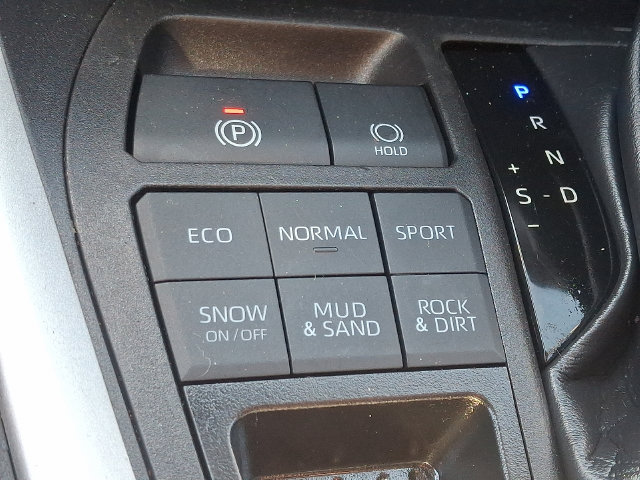 Used 2025 Toyota RAV4 LE AWD/4WD image 25