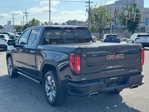 Used 2022 GMC Sierra 1500 Denali w/ Denali Reserve Package AWD/4WD image 4