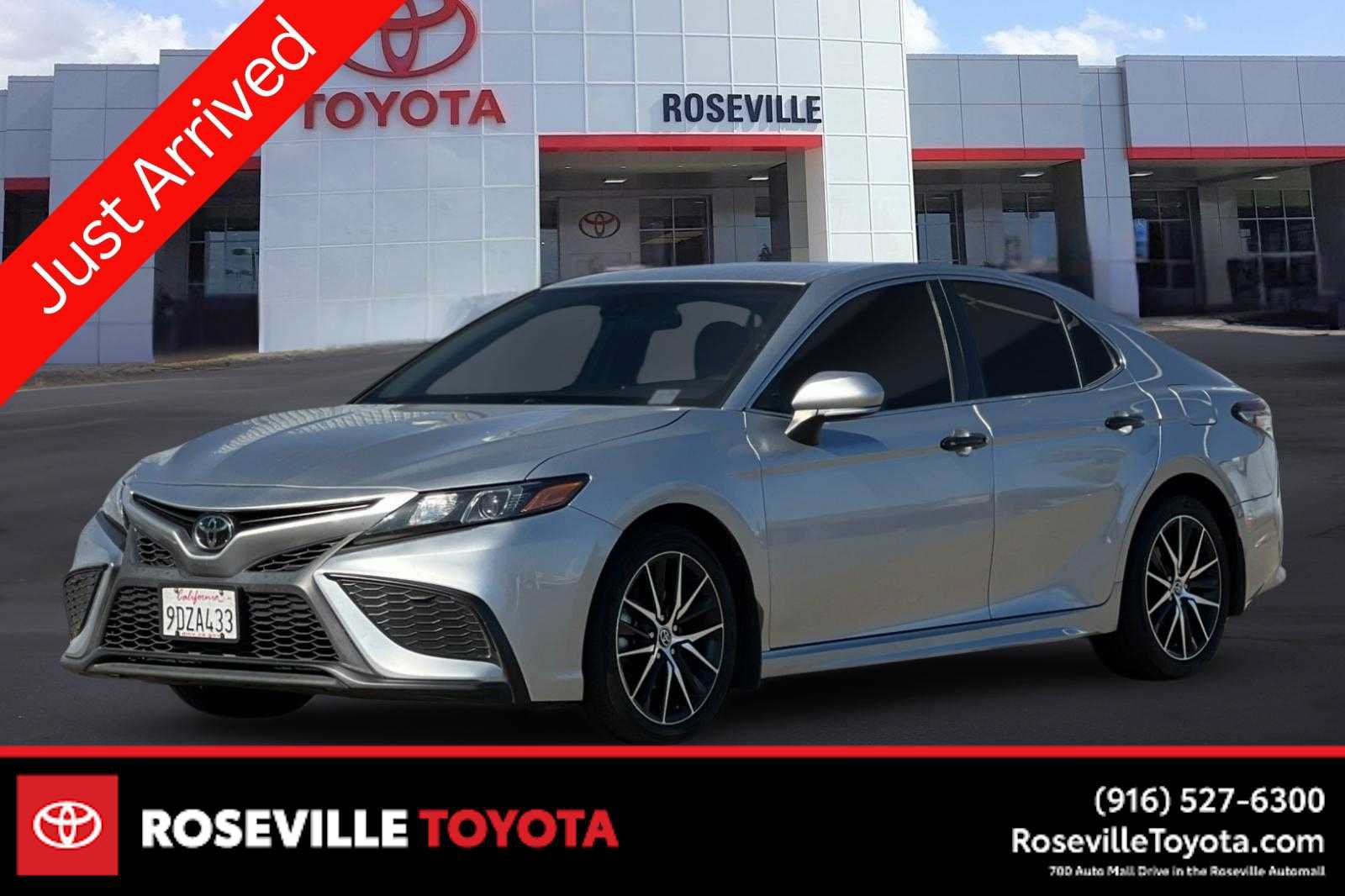 Used 2023 Toyota Camry SE w/ Convenience Package FWD image 1