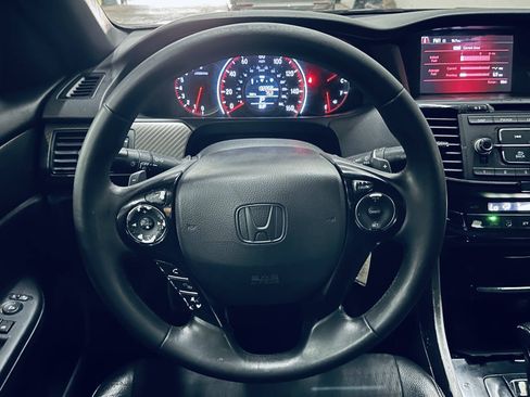 Used 2017 Honda Accord Sport image 31