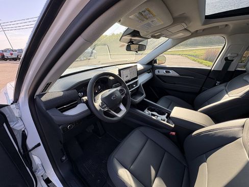 New 2026 Ford Explorer Active AWD/4WD image 26