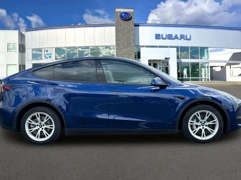 Used 2023 Tesla Model Y Long Range AWD/4WD image 6
