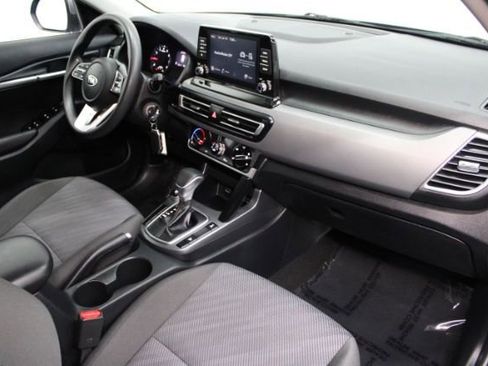 Used 2021 Kia Seltos LX image 23