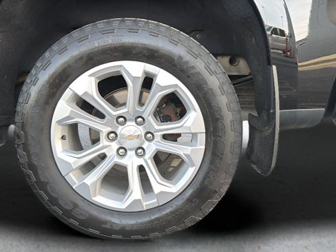 Used 2024 Chevrolet Silverado 1500 LTZ AWD/4WD image 15