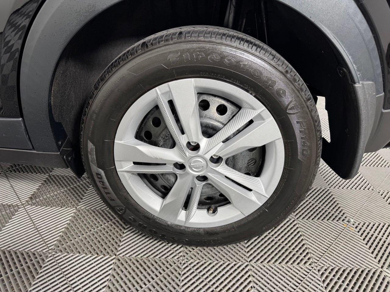 Used 2024 Nissan Kicks S FWD image 37