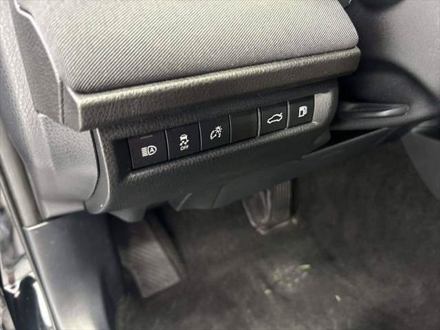 Certified 2025 Toyota Camry LE FWD image 18