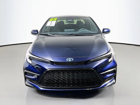 Used 2025 Toyota Corolla SE image 11