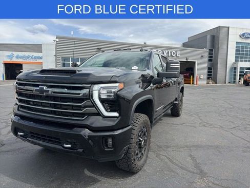Used 2024 Chevrolet Silverado 2500 High Country w/ Midnight Edition AWD/4WD image 14