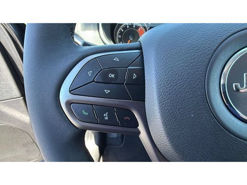 Used 2022 Jeep Cherokee Latitude Lux AWD/4WD image 28