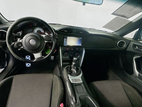 Used 2017 Toyota 86 RWD image 21