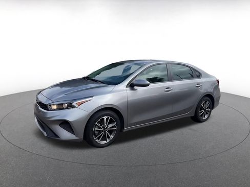 Used 2024 Kia Forte LXS image 9