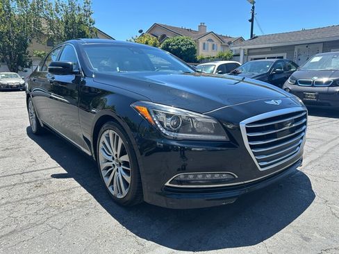 Used 2015 Hyundai Genesis 5.0 RWD image 3