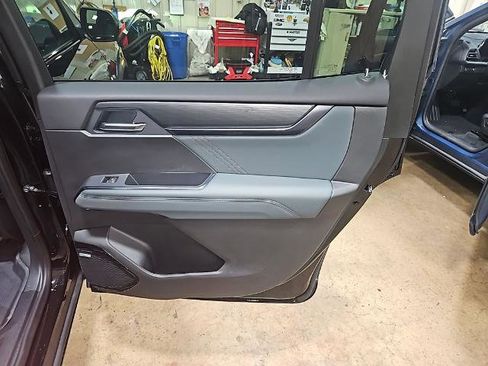 New 2026 GMC Acadia AT4 w/ Luxury Package AWD/4WD image 27