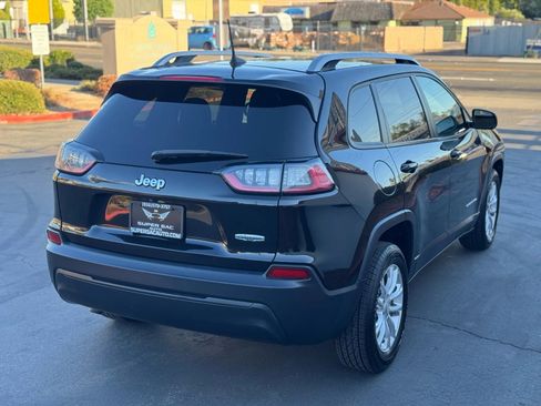 Used 2020 Jeep Cherokee Latitude FWD image 6