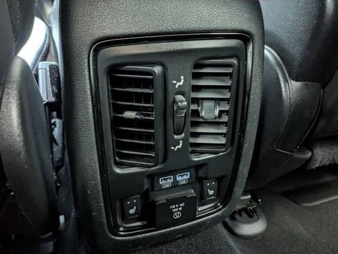 Used 2020 Dodge Durango GT RWD image 16