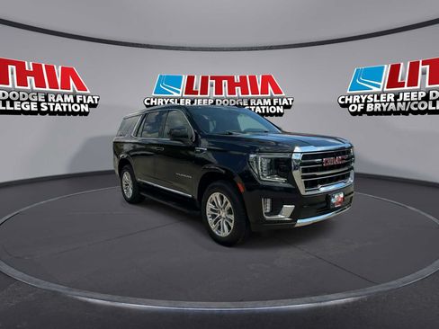 Used 2023 GMC Yukon SLT AWD/4WD image 2