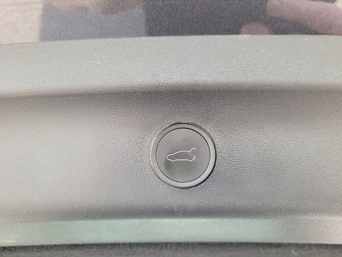 Used 2024 Tesla Model Y Long Range image 10