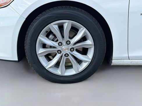 Used 2025 Chevrolet Malibu LT FWD image 40