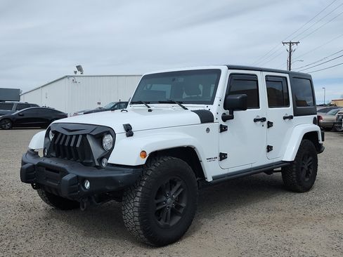 Used 2017 Jeep Wrangler Unlimited Sahara image 1