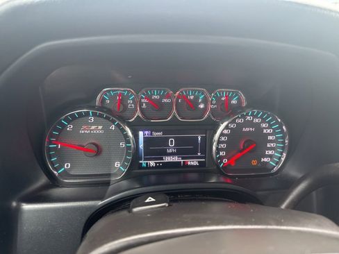 Used 2017 Chevrolet Silverado 1500 LT w/ LT Plus Package AWD/4WD image 18
