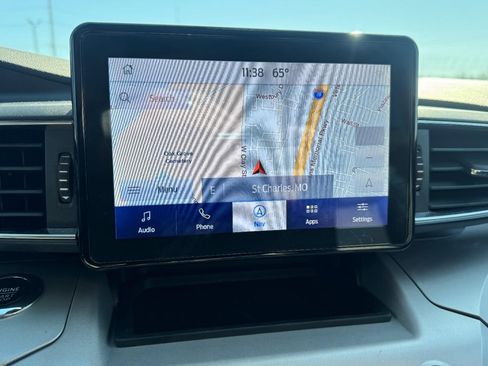 Used 2023 Ford Explorer XLT w/ Equipment Group 202A AWD/4WD image 22