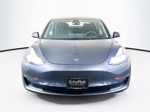 Used 2023 Tesla Model 3 Standard Range RWD image 2