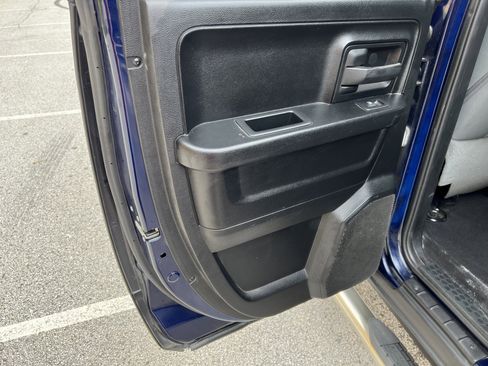 Used 2014 RAM 1500 Express AWD/4WD image 26