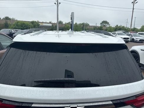 Used 2022 Chevrolet Traverse RS AWD/4WD image 19