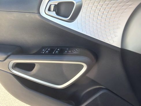 Used 2021 Kia Soul LX FWD image 15