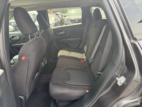 Used 2017 Jeep Cherokee 75th Anniversary image 17